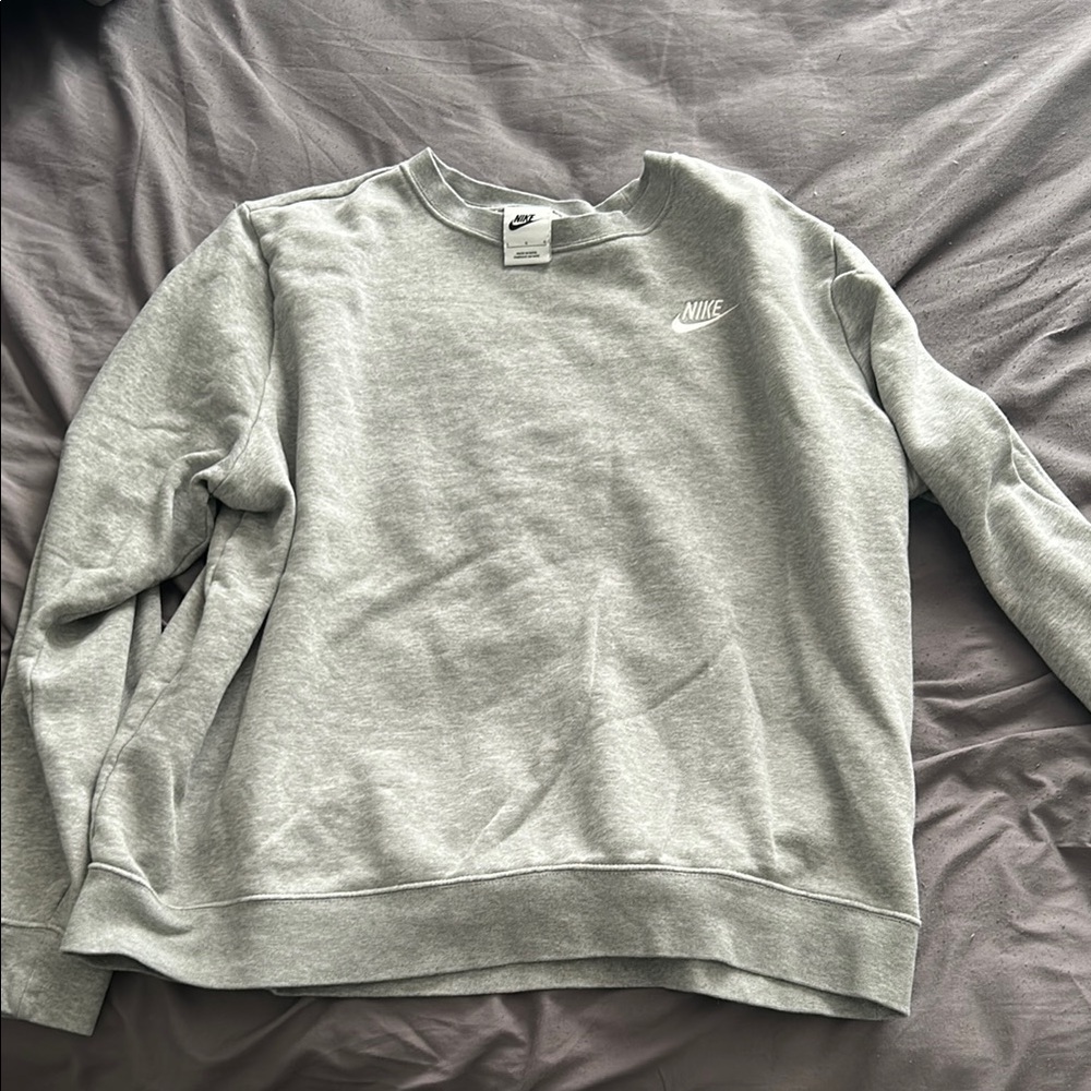 Nike Men's Gray Sweater